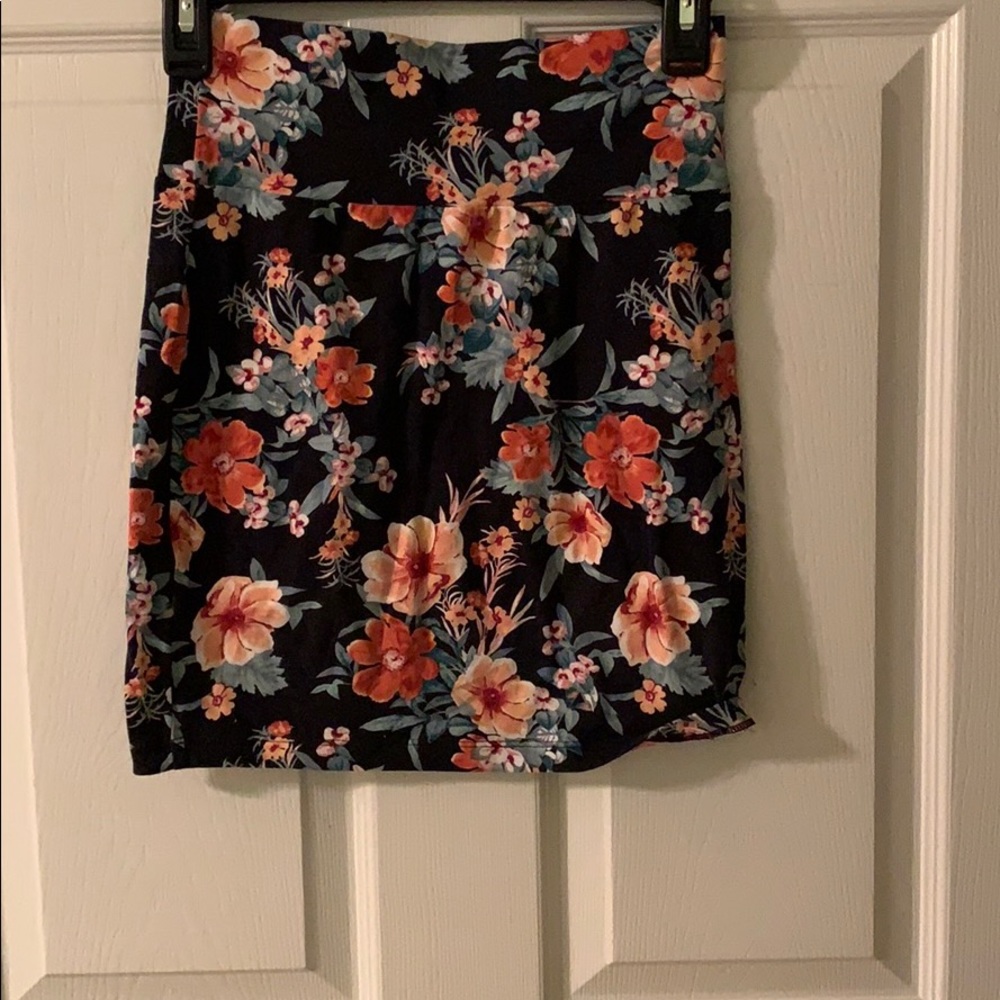 Floral mini skirt